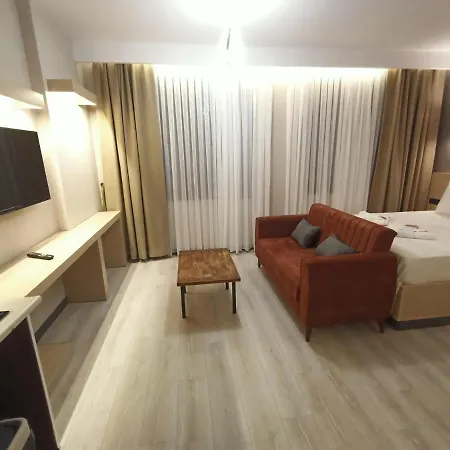 Aparthotel New Falcon